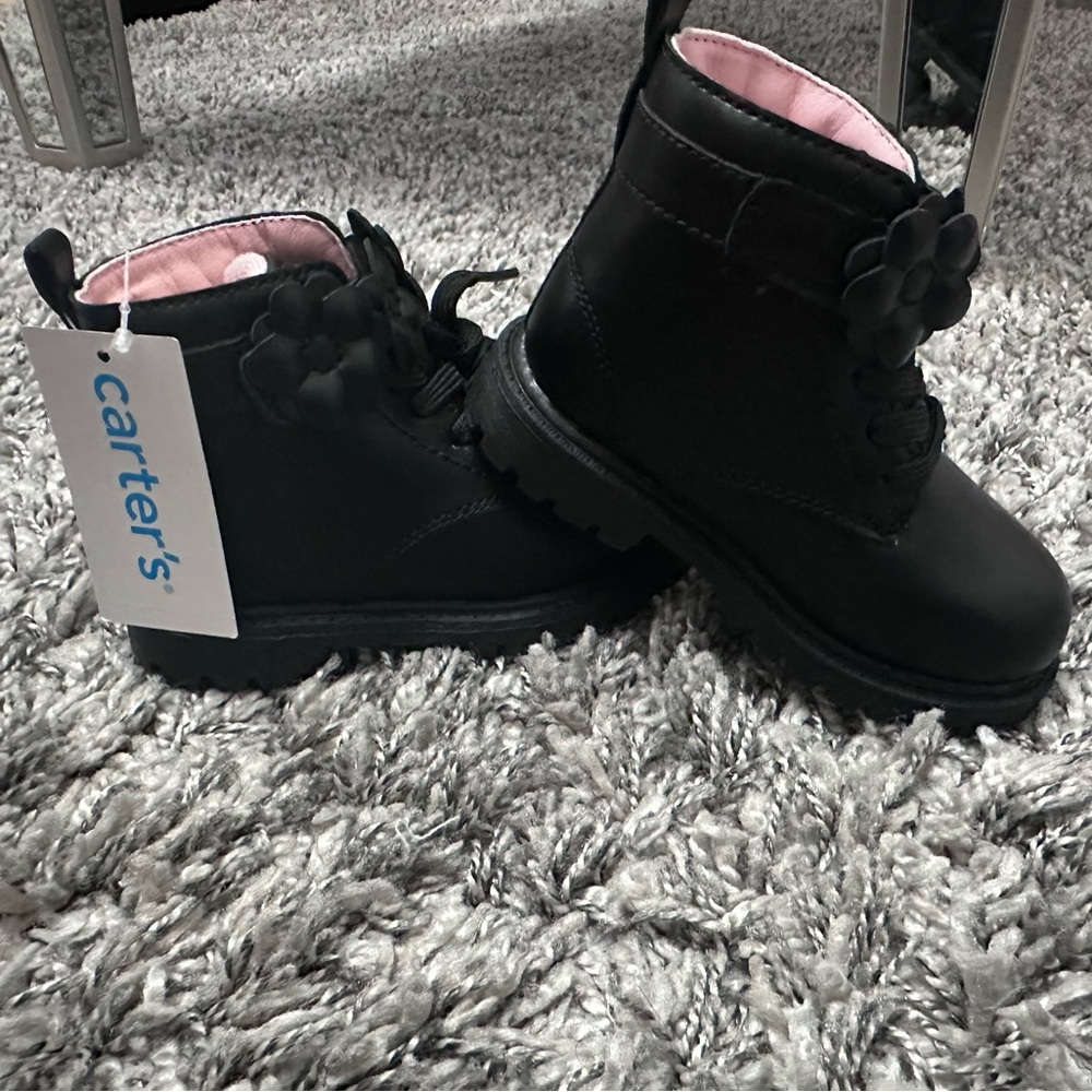 Carter’s daffodil combat boot